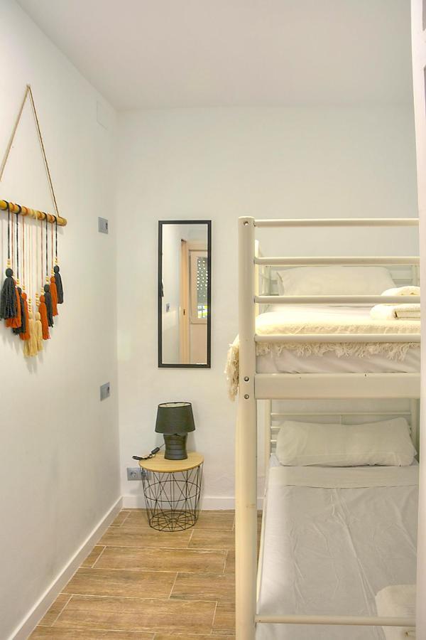 Family Apartment In Triana Seville Luaran gambar